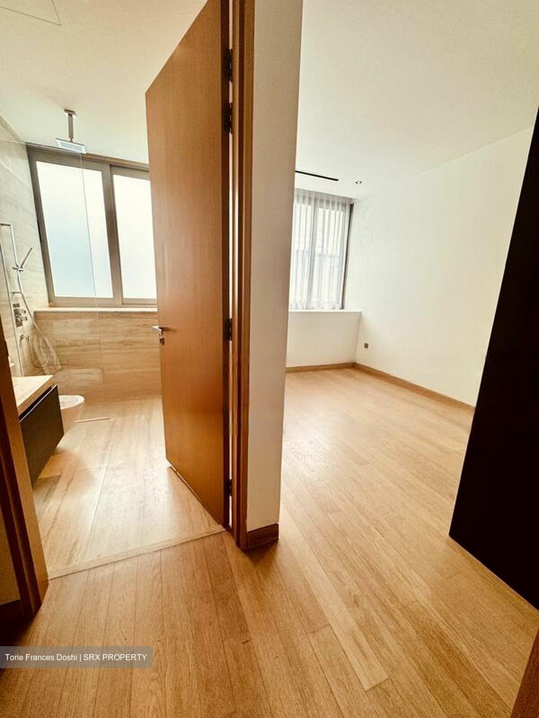 Stevens Road (D10), Terrace #466622581